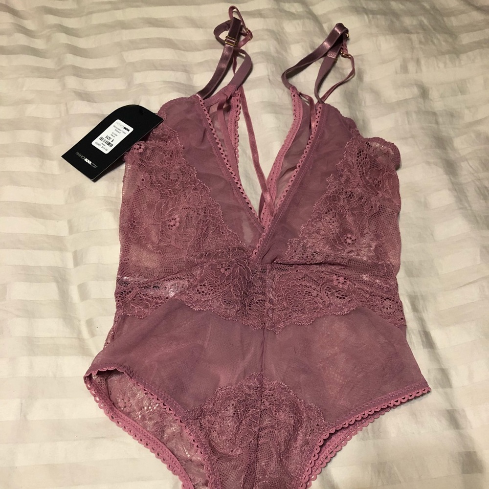 Very pretty bodysuit but it’s too small!
